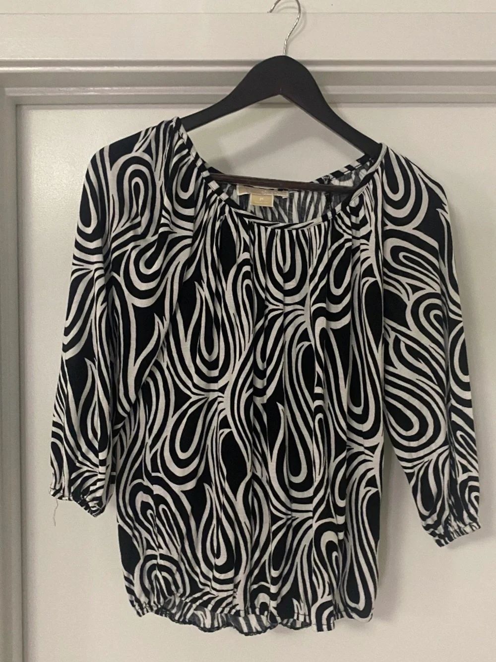 Michael Kors Black & White Print 3/4 Sleeve Blouse- Size P